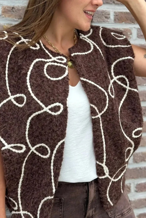 Veste sans manche tissu bouclé avec broderie